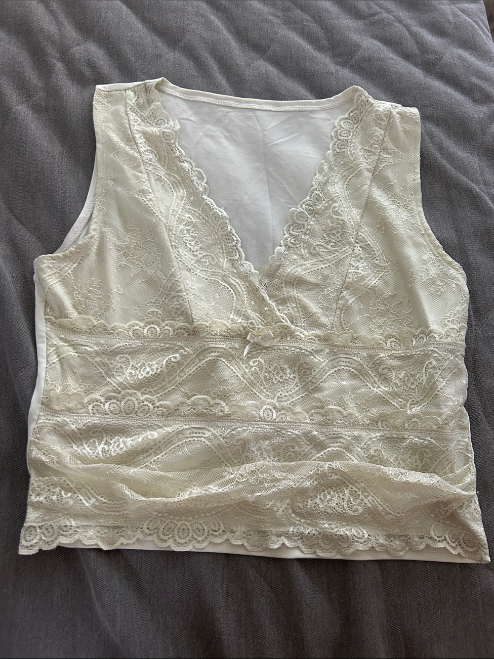 Cider Cream Lace V-Neck Sleeveless Camisole